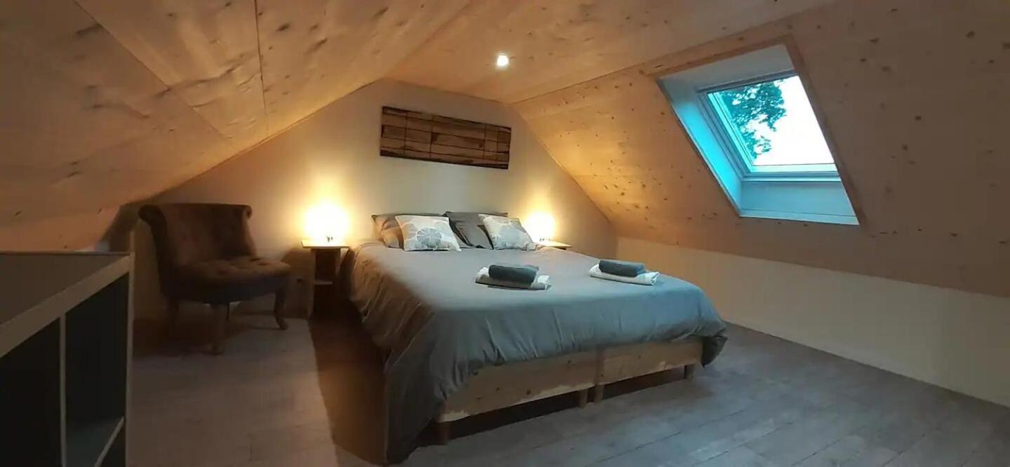 Gouézec Chalets De Pont Cob Avec Spa מראה חיצוני תמונה